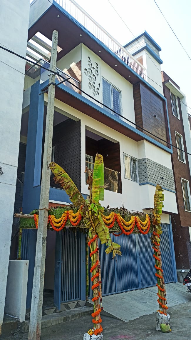 Contemporary Residential Building